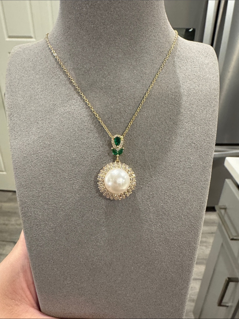 Freshwater Pearl Double Halo Necklace with Emerald Green CZ – Gold Tone
